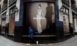 Burberry reports modest rise in global sales despite slump in China