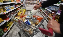 UK inflation falls but food prices continue to rise