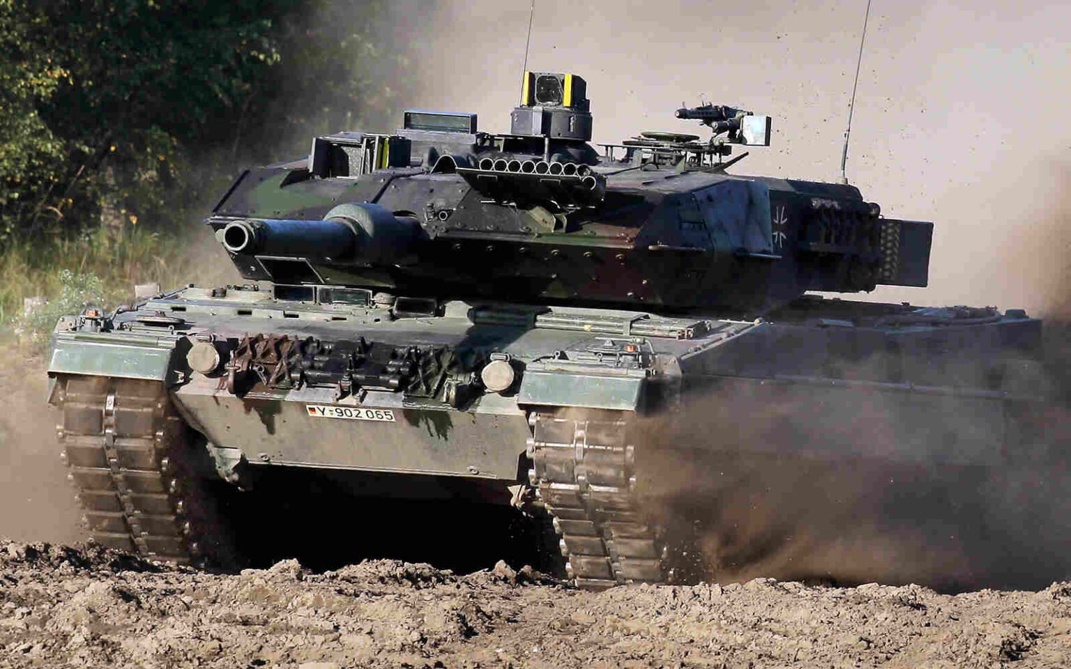 Zelensky urges speedy delivery of western tanks 