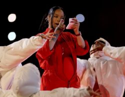 Rihanna fans lose it as she whips out Fenty Beauty powder mid Super Bowl performance