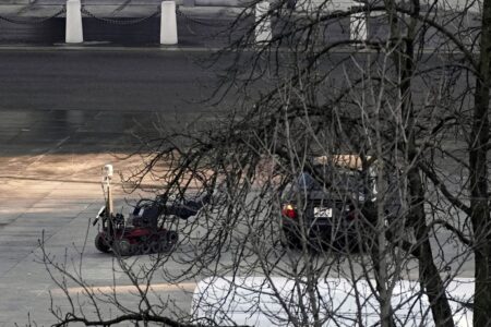 Man with explosives arrested outside Swiss parliament