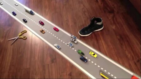 Filmmaker creates incredible stop-motion chase scenes using Hot-Wheels toy cars