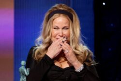 Jennifer Coolidge breaks down in tears during Sag Awards speech while sharing cherished memory of late father