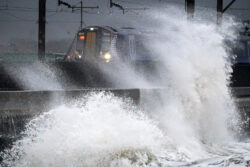 Storm Otto hits Scotland leaving thousands without power