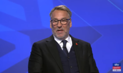 Paul Merson makes Leicester City v Arsenal prediction: ‘The nerves are starting to show’