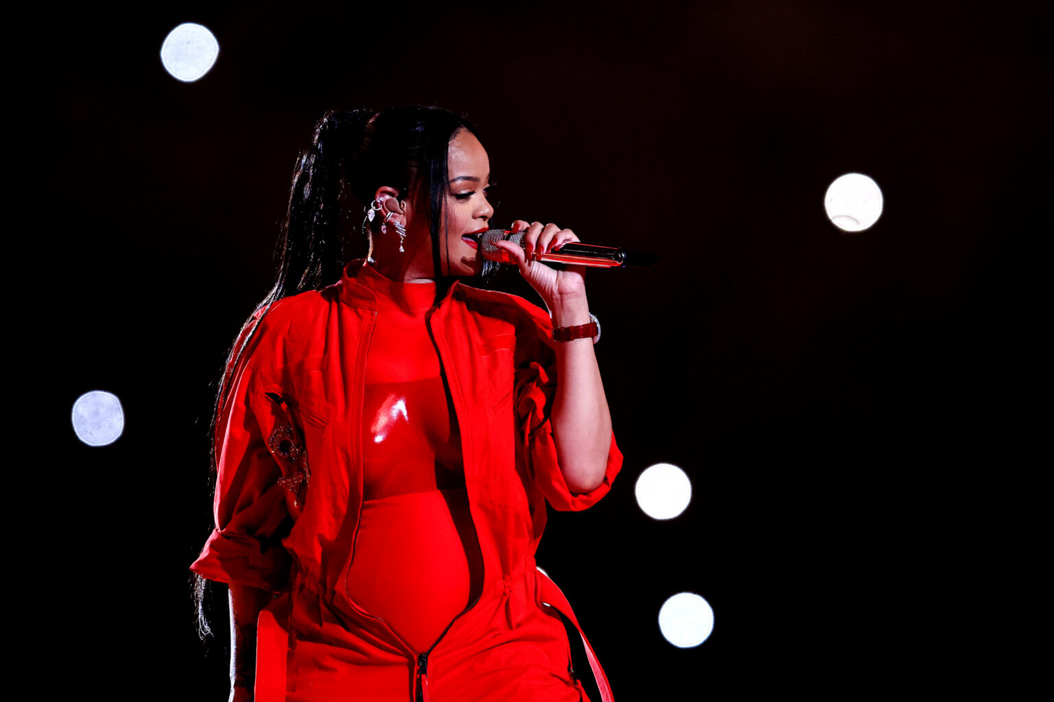 Rihanna reveals pregnancy at Super Bowl show