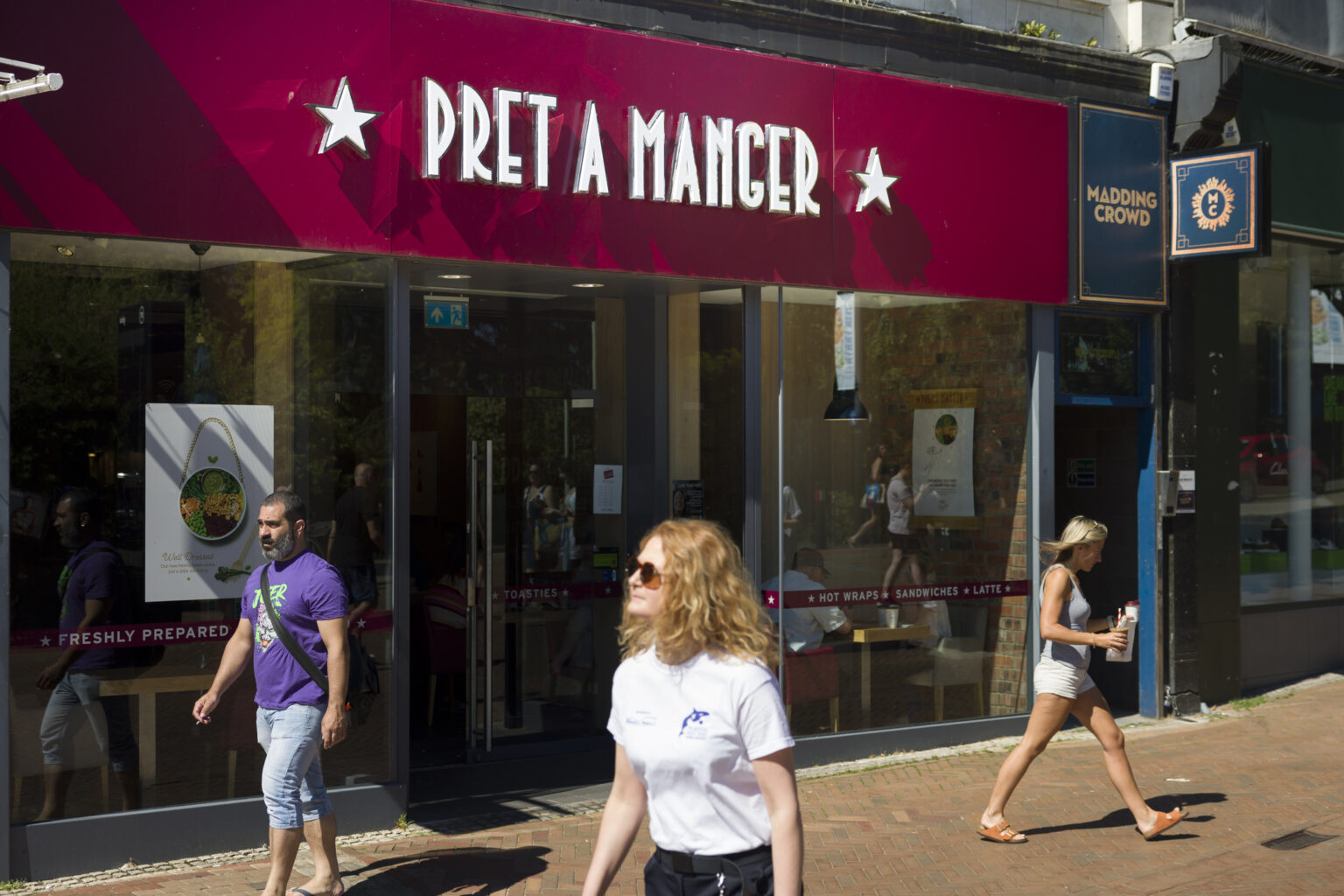 How to sign up for the Pret a Manger subscription service and does it include unlimited coffee?