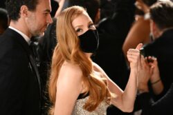 Jessica Chastain praised for wearing face mask at the Oscars over fears of getting sick