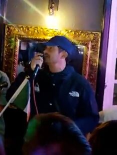 Orlando Bloom stuns revellers with surprise rendition of Irish song in Windsor pub