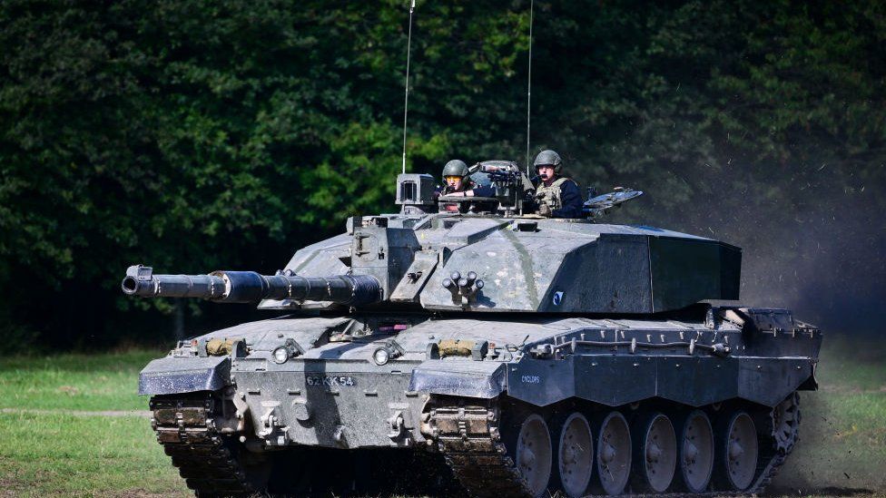 Germany sends much-awaited Leopard tanks to Ukraine 
