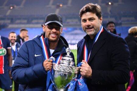 What trophies did Mauricio Pochettino win at PSG?