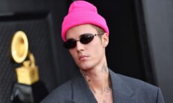 Justin Bieber throws support behind Frank Ocean following chaotic Coachella set