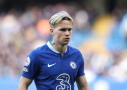 Chelsea players ‘surprised’ by Todd Boehly’s decision to allow Mykhailo Mudryk and his entourage into the dressing room before Premier League game