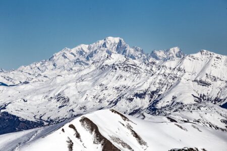 French Alps avalanche: 5 killed at Armancette glacier