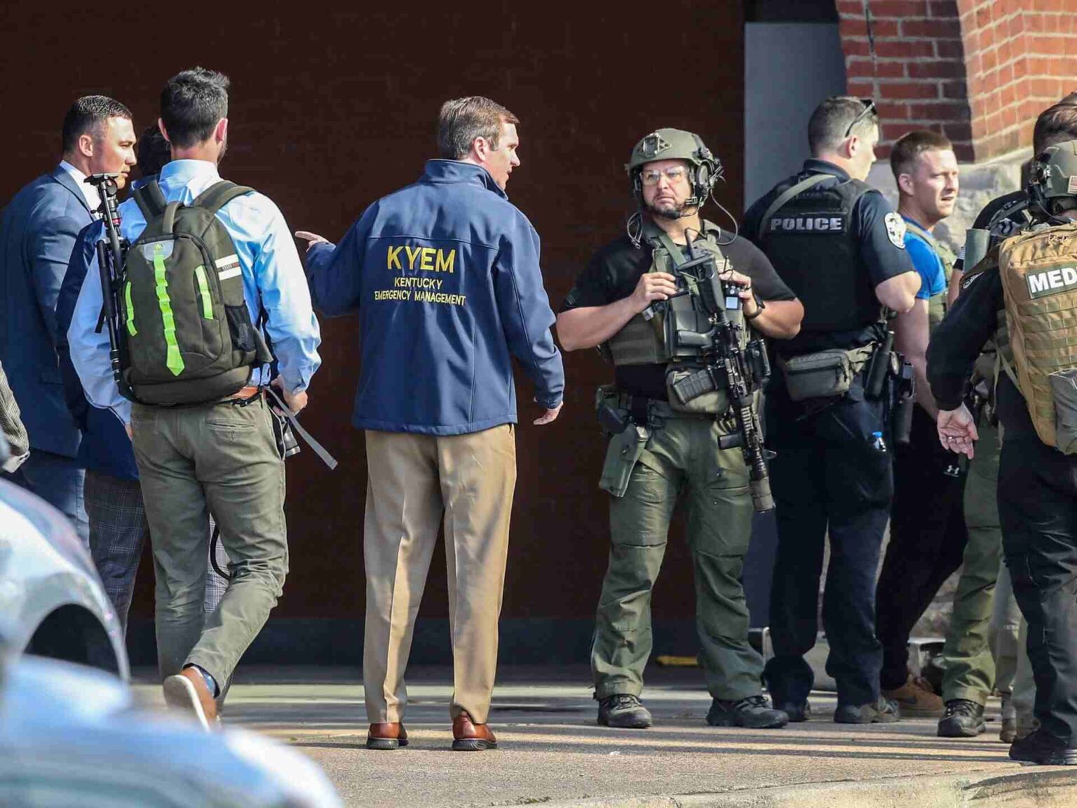 Kentucky mass shooting: Gunman kills 5 in bank shooting, live streams attack  