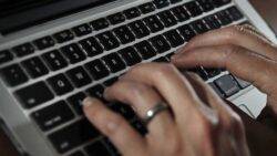 Report by MEPs urges stricter regulation for spyware across EU