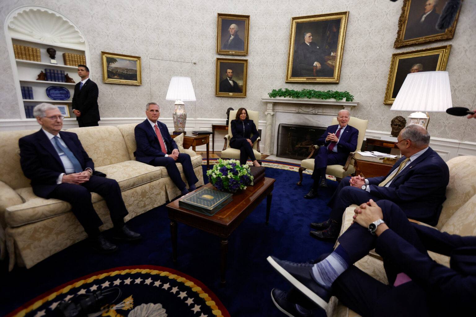 US debt ceiling: Joe Biden and Kevin McCarthy seek to break deadlock 