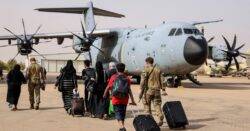 Sudan: Final UK evacuation flight leaves the country