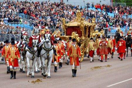 What travel disruption will there be in London over the May coronation bank holiday weekend?