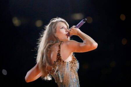Taylor Swift fans slam ‘abhorrent’ tribute to star’s late grandma Marjorie at Nashville show