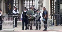 Moment man is arrested after ‘throwing shotgun cartridges into Buckingham Palace grounds’
