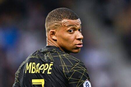 Kylian Mbappe puts Liverpool and Man Utd on alert after PSG contract snub