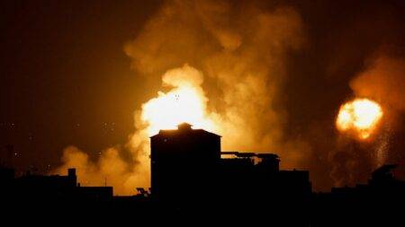 Israeli strikes kill Islamic Jihad commanders in Gaza