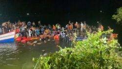 India Kerala: At least 22 dead as boat capsizes