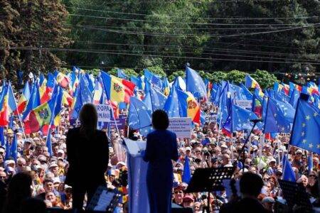 Pro-EU rally in Moldovan capital