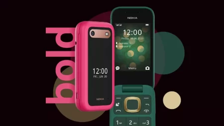 What is a ‘dumb phone’ – and why are so many young people buying them?