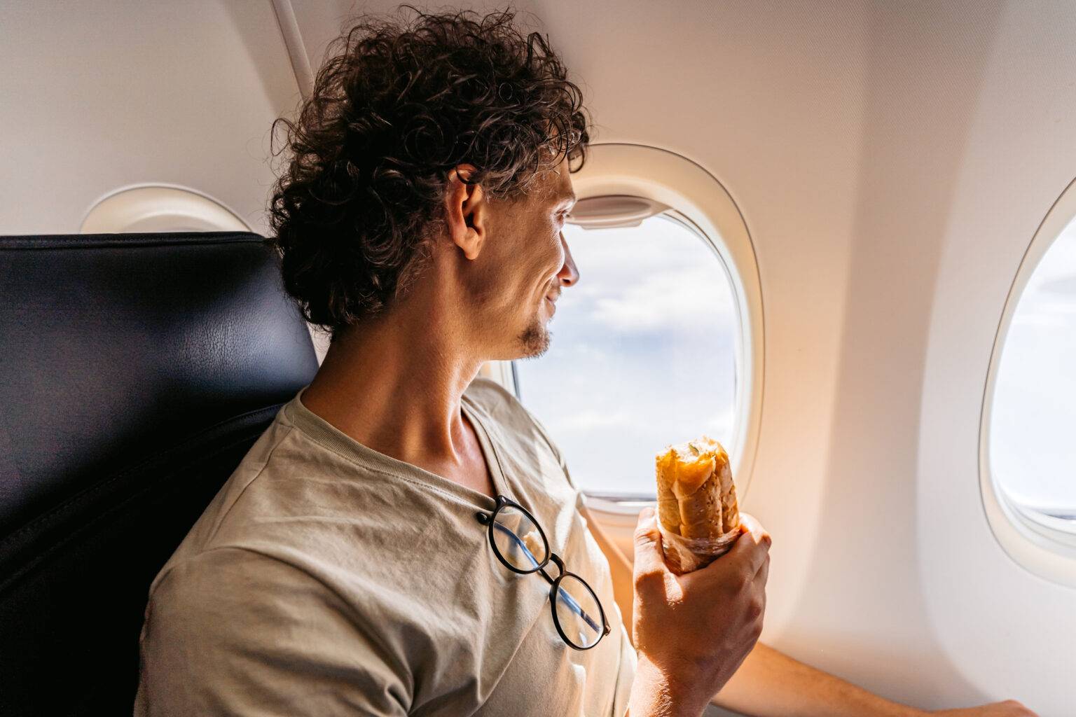 Food for thought: can you take your own snacks and drinks on your summer holiday flights? Easyjet, Ryanair, TUI, and Jet2’s rules
