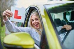 Can you get free driving lessons if you’re on Universal Credit?