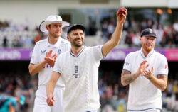 Mark Wood reignites sloppy England’s Ashes hopes after Mitchell Marsh century in third Test