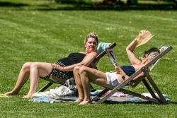 UK to be warmer than France and Italy with balmy days ahead