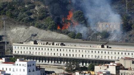 More than a hundred evacuated as wildfire spreads on Spain-France border