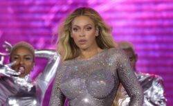Beyonce pays 0,000 to keep DC trains running after two hour concert delay disappoints fans  