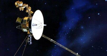 Nasa picks up ‘heartbeat’ signal from Voyager 2 after losing contact with probe