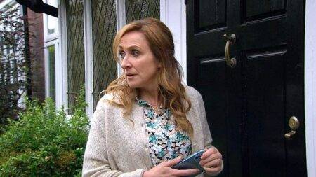 Laurel’s terror as she is brutally attacked in new Emmerdale video