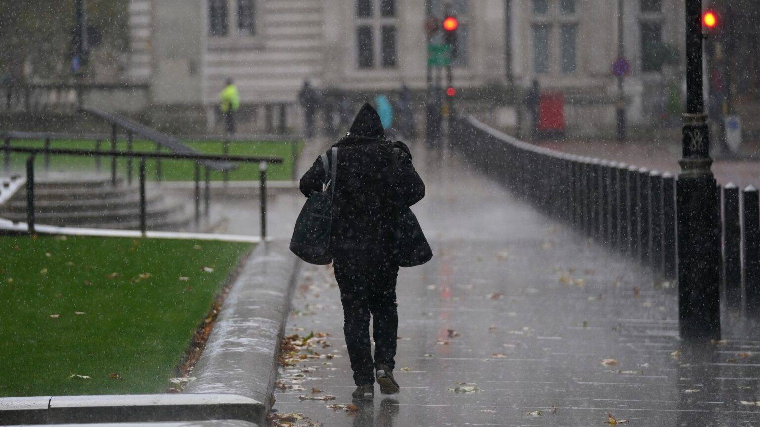 UK facing scorching 30C September heatwave as Mediterranean plume sends mercury soaring