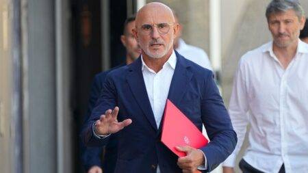 Spain football coach regrets his support for Luis Rubiales and asks for forgiveness