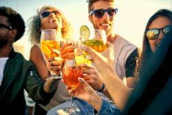Does drinking alcohol in the sun really get you drunk faster? A doctor shares their verdict