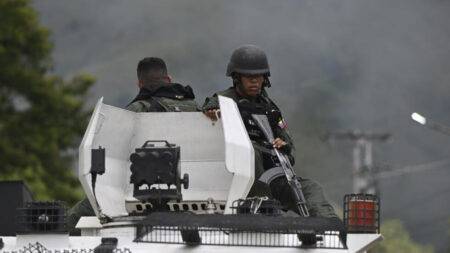 Venezuela sends 11,000 troops to retake prison
