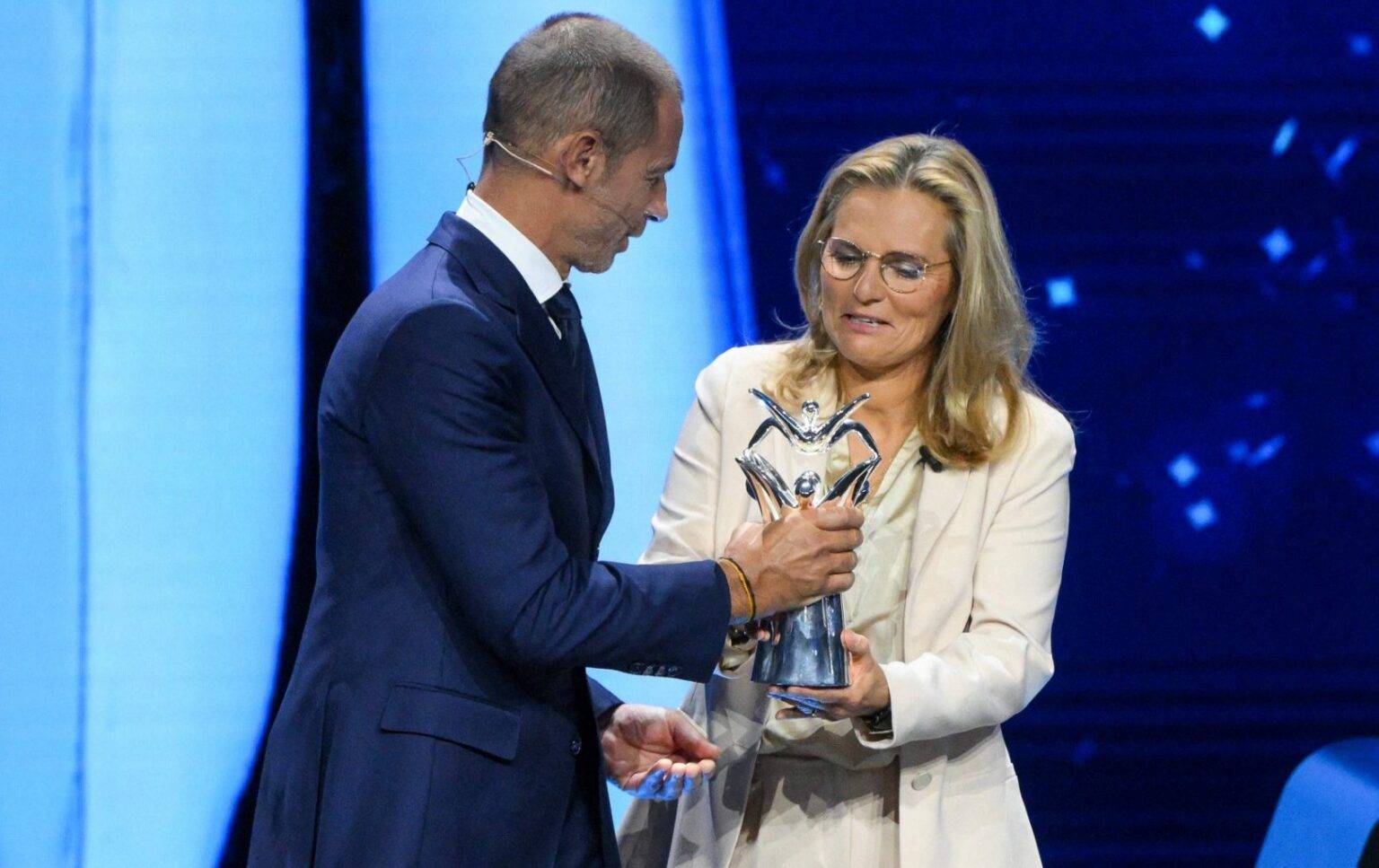 Sarina Wiegman dedicates Uefa Women’s Coach of the Year award to Spain players