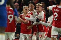 Arsenal produce late fightback against Chelsea to maintain unbeaten Premier League start