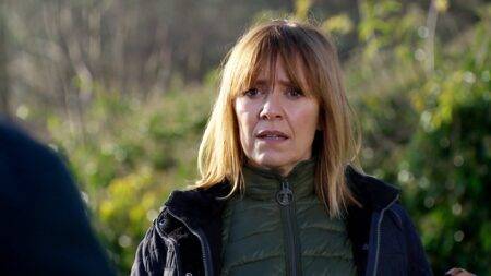 Emmerdale star Zoe Henry describes Rhona’s ‘hell’ as old face returns