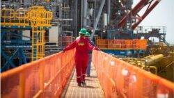 Shell posts .2bn profit as oil prices rise again