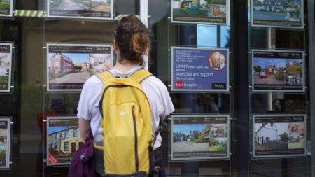 House prices rise for first time in six months, says Halifax