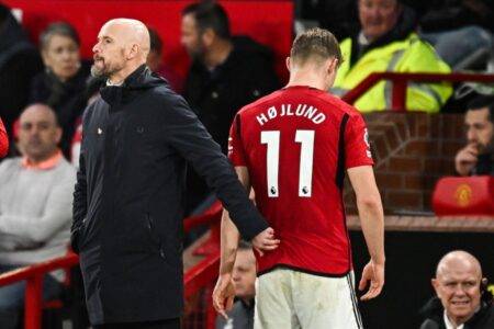 Erik ten Hag defends Man Utd striker Rasmus Hojlund after shocking miss against Luton