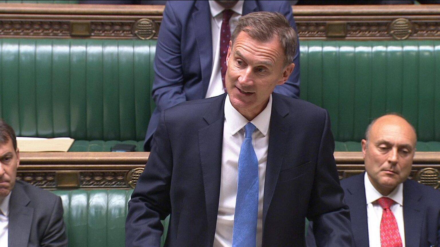 Treasury minister confirms Jeremy Hunt will cut personal taxes in Autumn Statement