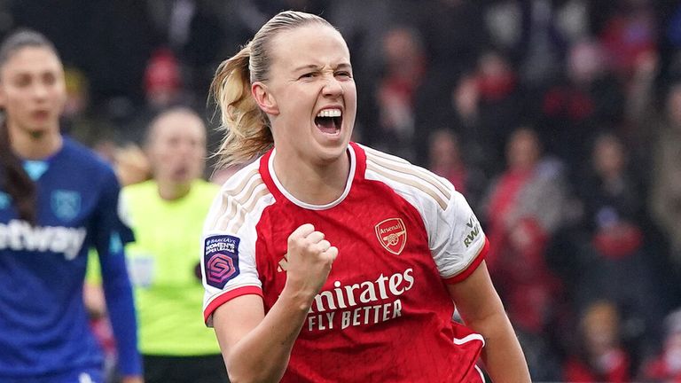 WSL: Roundup of the weekend’s Super League action; Bunny Shaw scores hatrick, wondergoal from Hemp, Mead scores brace